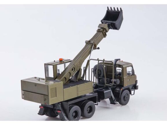Экскаватор-планировщик UDS-114A (Tatra-815) хаки — изображение 7