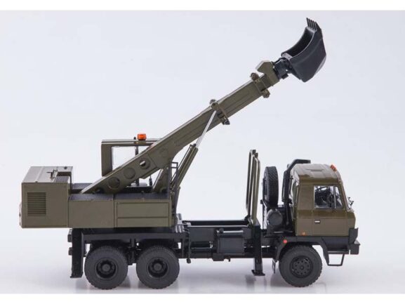 Экскаватор-планировщик UDS-114A (Tatra-815) хаки — изображение 8