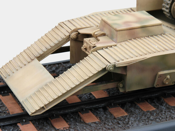 Немецкая платформа с танком Pz.Kpfw.38(t) "Прага" — изображение 17