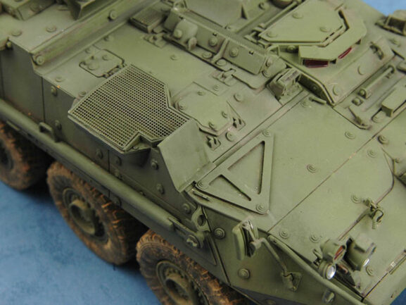 Американский бронетранспортер М1132 Stryker (Страйкер) с противоминным тралом — изображение 5