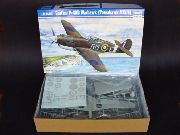 Американский истребитель Curtiss P-40B Warhawk (Tomahawk MK.IIA) (1:32) — изображение 2