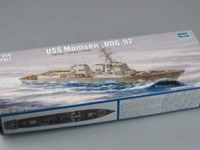 Американский эсминец USS Momsen DDG-92 (Момсен)
