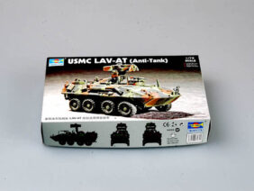 Канадская боевая разведывательная машина LAV-AT (1:72)