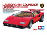 Автомобиль Lamborghini Countach LP500S с фигурой водителя