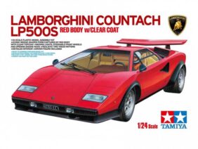 Автомобиль Lamborghini Countach LP500S с фигурой водителя