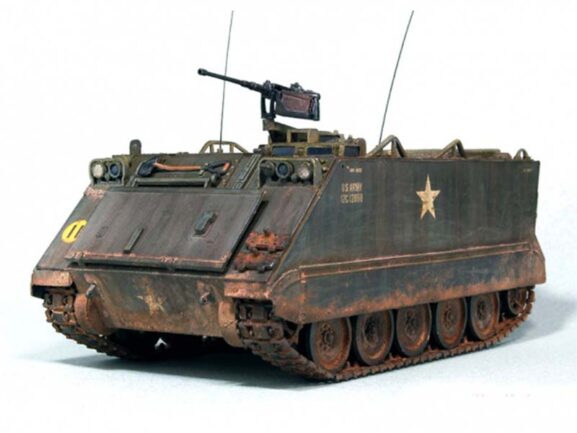 Американский бронетранспортер M113 с внутренним интерьером — изображение 2