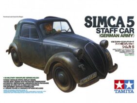 Немецкий штабной автомобиль Simca 5 с фигурой водителя