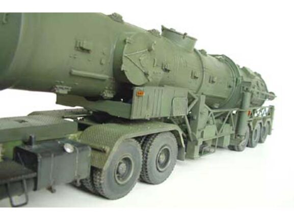 Китайский седельный тягач с баллистической ракетой DF-1 — изображение 5