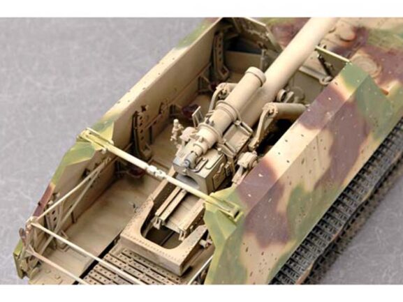 Немецкая самоходная гаубица САУ Sturmpanzer 38(t) Grille с 170мм пушкой Kanone 72 (SF) — изображение 3