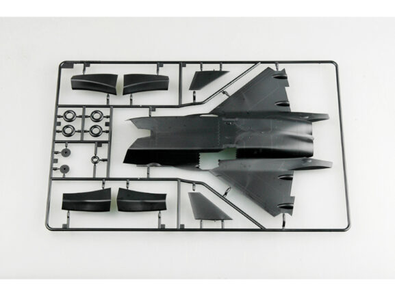 Китайский истребитель Chengdu J-20 Mighty Dragon (1:72) — изображение 14