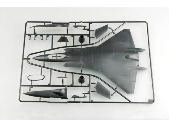 Китайский истребитель Chengdu J-20 Mighty Dragon (1:72) — изображение 15