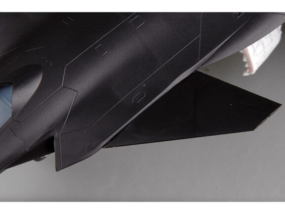 Китайский истребитель Chengdu J-20 Mighty Dragon (1:72) — изображение 5