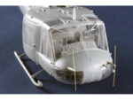 Американский многоцелевой вертолет Bell UH-1B Huey (Trumpeter) — изображение 10