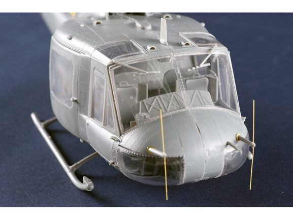 Американский многоцелевой вертолет Bell UH-1B Huey (Trumpeter) — изображение 10