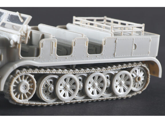 Немецкий полугусеничный тягач Sd.Kfz.8 12т (1:72) — изображение 5