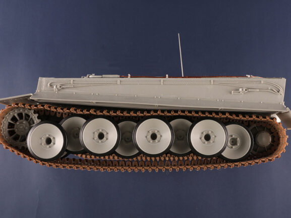 Немецкий тяжелый танк Pz.Kpfw.VI Ausf.E "Тигр" средний (1:16) — изображение 11