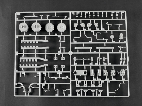 Немецкий тяжелый танк Pz.Kpfw.VI Ausf.E "Тигр" средний (1:16) — изображение 33