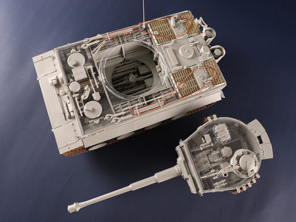 Немецкий тяжелый танк Pz.Kpfw.VI Ausf.E "Тигр" средний (1:16) — изображение 7