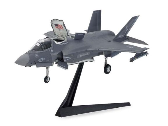 Истребитель-бомбардировщик Lockheed Martin F-35B Lightning II (60793) — изображение 2