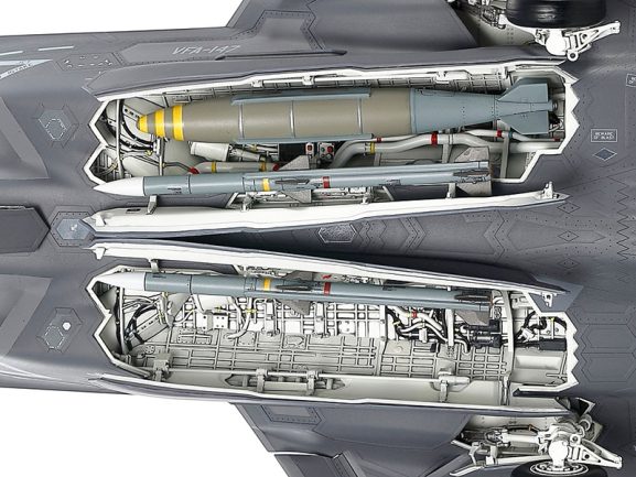 Истребитель-бомбардировщик Lockheed Martin F-35C Lightning II — изображение 9