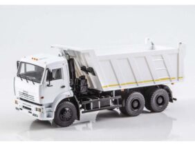 Самосвал КАМАЗ-6520 (белый)