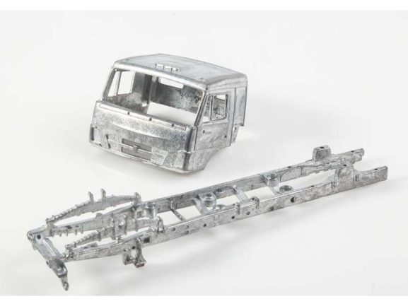 Грузовик КАМАЗ-43118 бортовой (с тентом) (AVD Models) — изображение 2