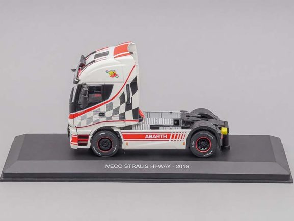 Седельный тягач Iveco FIAT E5 Hi-way Abarth 2016 — изображение 5