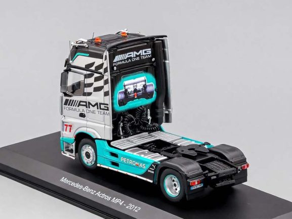 Седельный тягач Mercedes-Benz Actros 5 1851 №77 Team Mercedes-amg Petronas F1 2012 — изображение 4