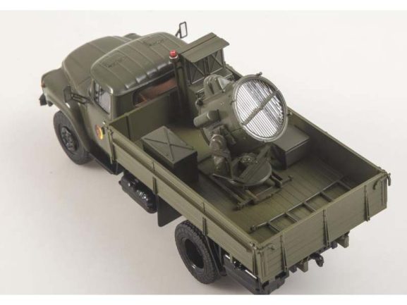 Грузовик АПМ-90 (ЗИЛ-130) прожектор NVA (народная армия ГДР) — изображение 5