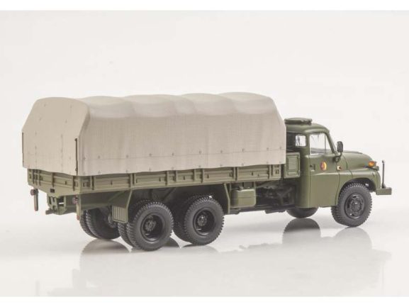 Грузовик Tatra-148VNM бортовой (с тентом) NVA (народная армия ГДР) — изображение 2