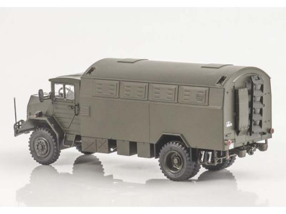 Грузовик MAN-630 хаки кунг — изображение 4