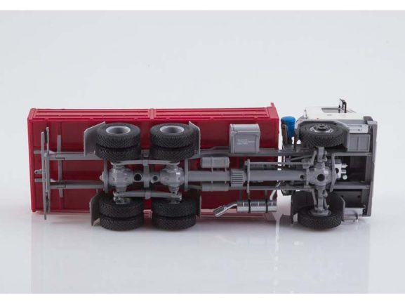 Грузовик Tatra-815V26 бортовой (белый/красный) — изображение 5