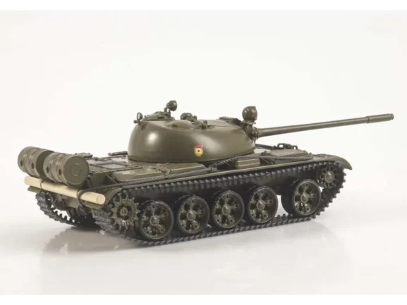 Советский средний танк Т-55 (Наши Танки №27) — изображение 2