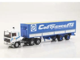 Седельный тягач Volvo F12 с полуприцепом Fruehauf Savoyarde (Совтрансавто) белый/синий