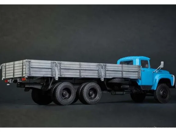 Грузовик ЗИЛ-133ГЯ бортовой (1:35) (AVD Models) — изображение 19