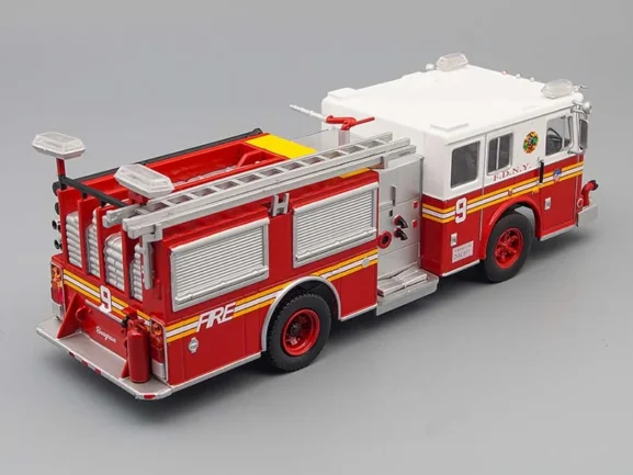 Пожарный автомобиль Seagrave New York USA 2003 — изображение 2